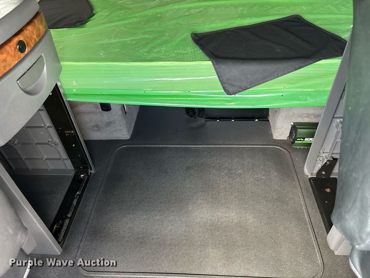 image for item EC3593 2020 International LT625 semi truck