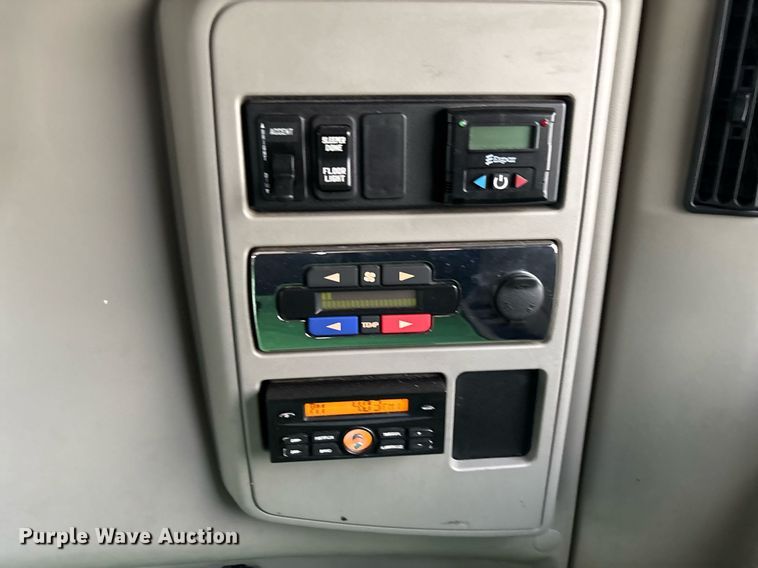 image for item EC3593 2020 International LT625 semi truck