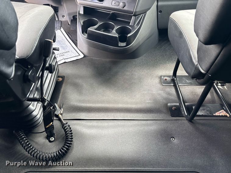 image for item EC3593 2020 International LT625 semi truck