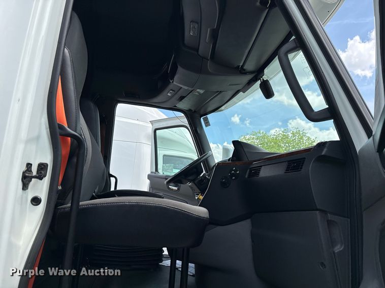 image for item EC3593 2020 International LT625 semi truck