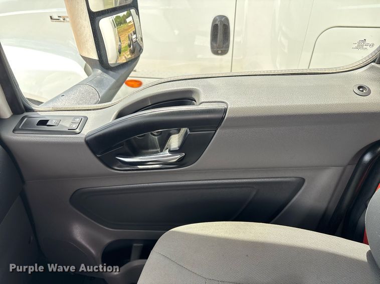 image for item EC3593 2020 International LT625 semi truck