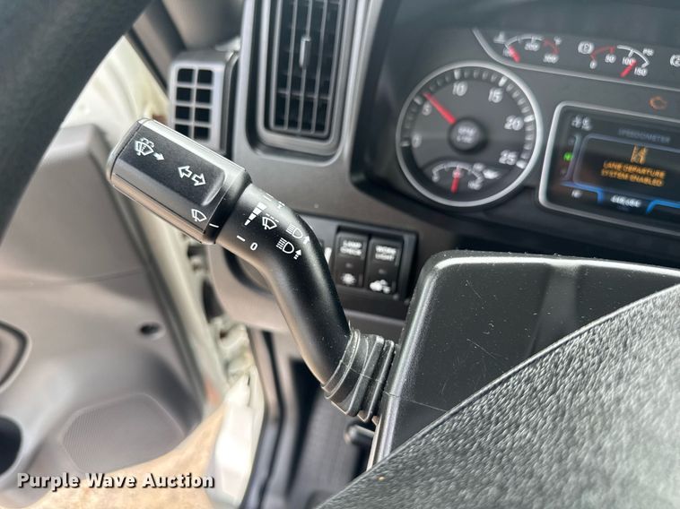 image for item EC3652 2020 International LT625 semi truck