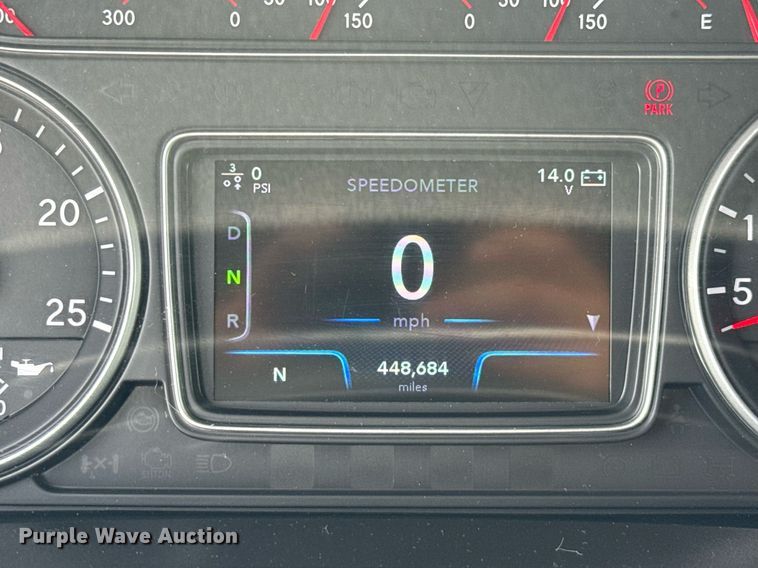 image for item EC3652 2020 International LT625 semi truck