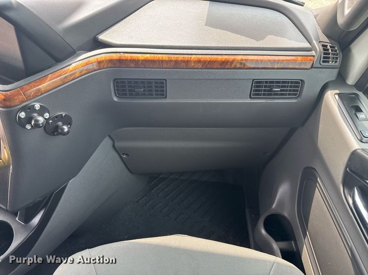 image for item EC3652 2020 International LT625 semi truck