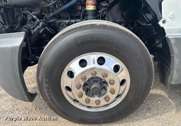 image for item EC3652 2020 International LT625 semi truck