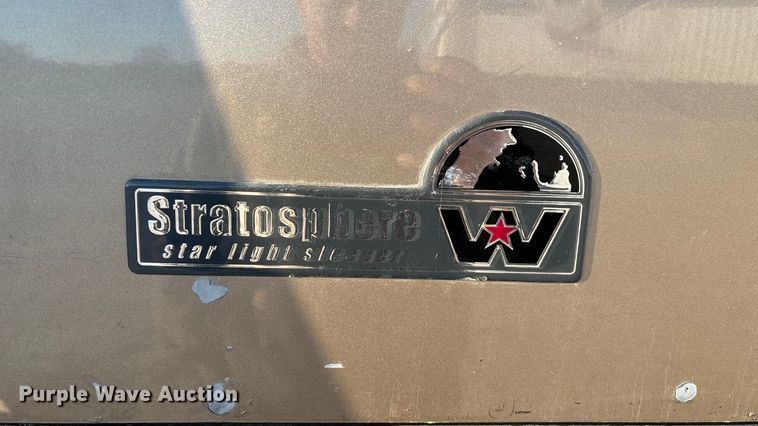 image for item ED2461 2005 Western Star 4900 semi truck