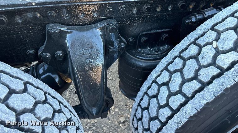 image for item ED2461 2005 Western Star 4900 semi truck