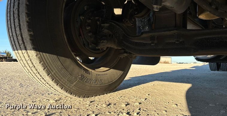 image for item ED2461 2005 Western Star 4900 semi truck