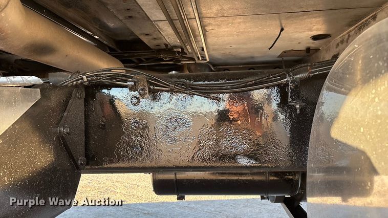 image for item ED2461 2005 Western Star 4900 semi truck