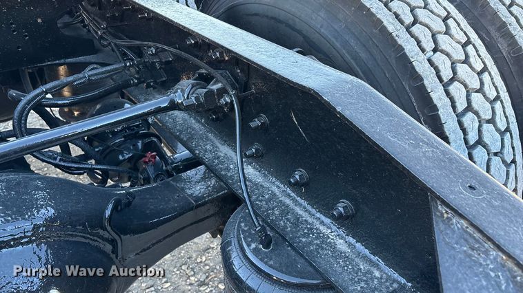 image for item ED2461 2005 Western Star 4900 semi truck