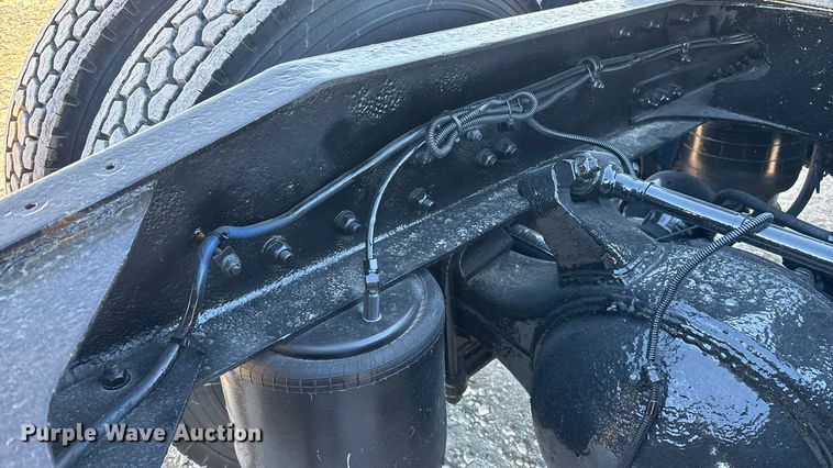 image for item ED2461 2005 Western Star 4900 semi truck