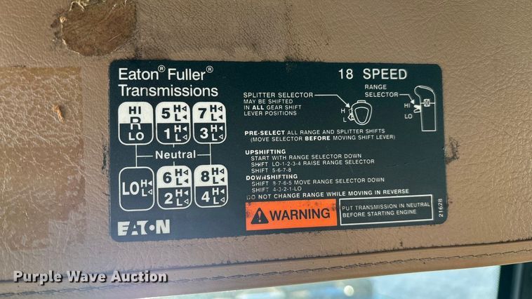 image for item ED2461 2005 Western Star 4900 semi truck