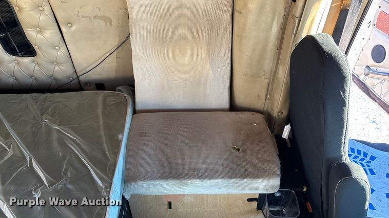 image for item ED2461 2005 Western Star 4900 semi truck