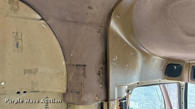 image for item ED2461 2005 Western Star 4900 semi truck