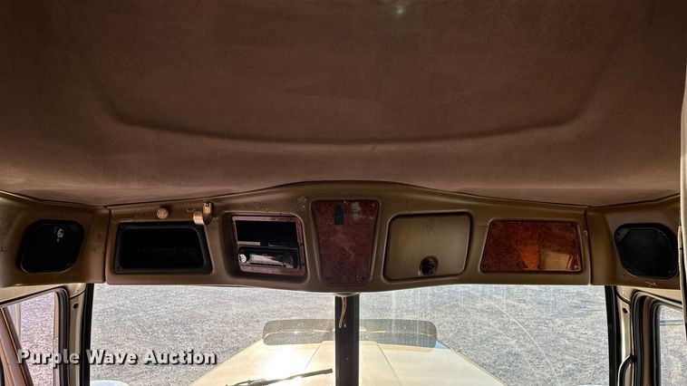 image for item ED2461 2005 Western Star 4900 semi truck