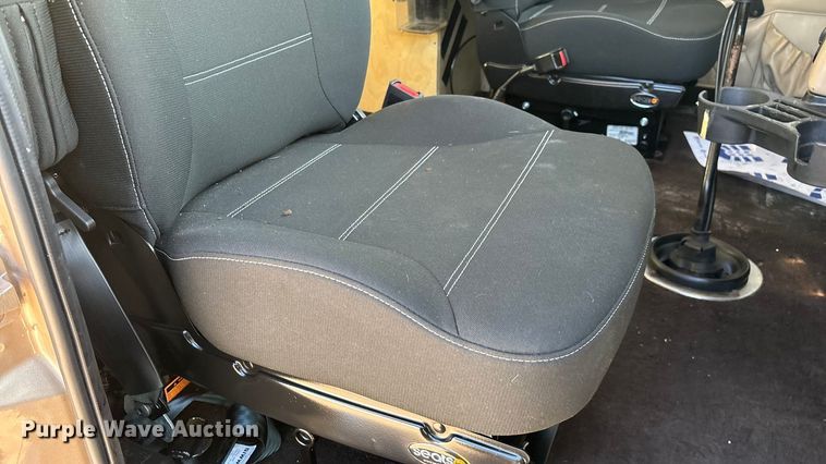 image for item ED2461 2005 Western Star 4900 semi truck