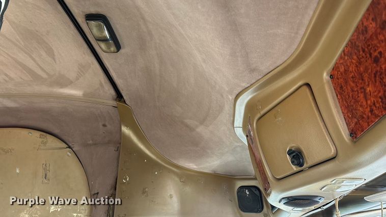 image for item ED2461 2005 Western Star 4900 semi truck