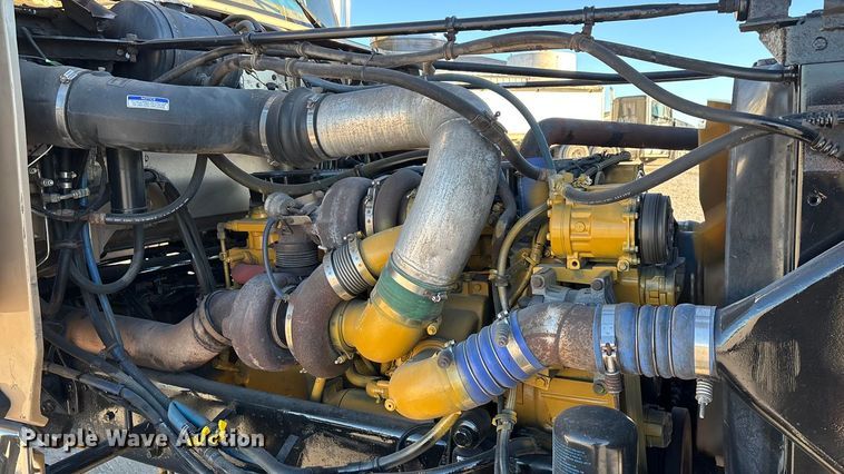 image for item ED2461 2005 Western Star 4900 semi truck