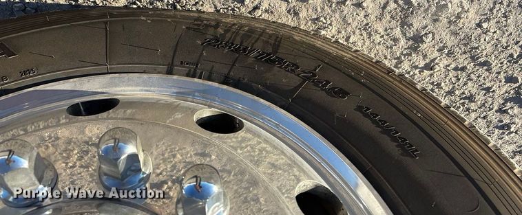 image for item ED2461 2005 Western Star 4900 semi truck