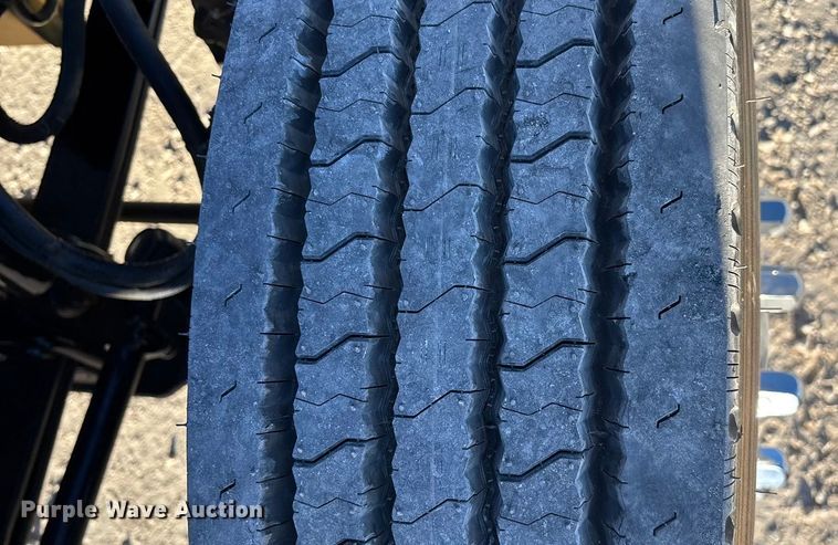 image for item ED2461 2005 Western Star 4900 semi truck