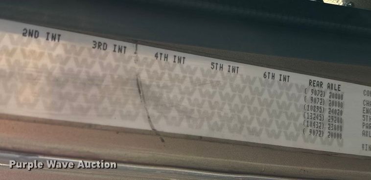 image for item ED2461 2005 Western Star 4900 semi truck