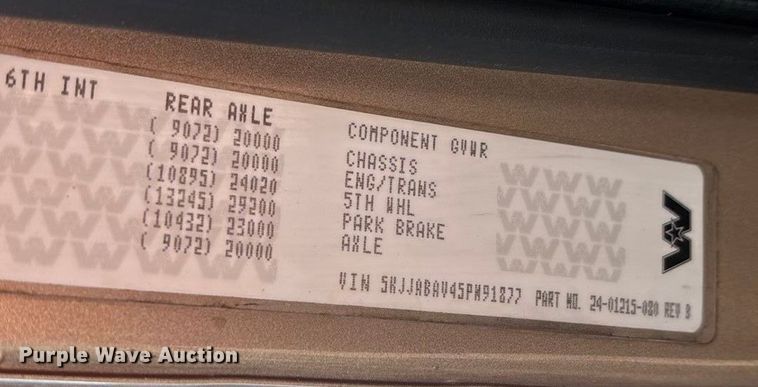 image for item ED2461 2005 Western Star 4900 semi truck