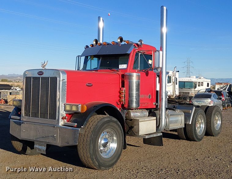 image for item EE5057 1989 Peterbilt 379 semi truck