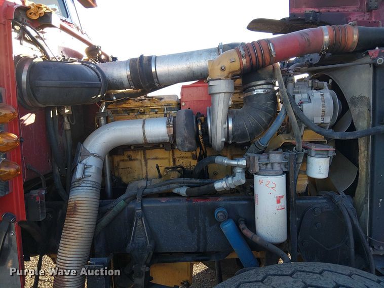 image for item EE5057 1989 Peterbilt 379 semi truck