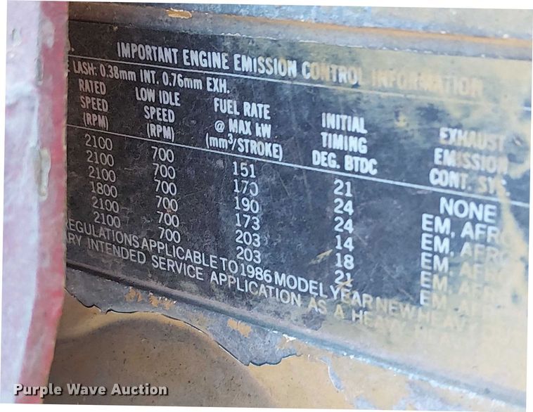 image for item EE5057 1989 Peterbilt 379 semi truck