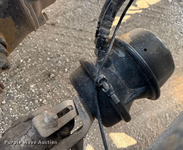 image for item EG1230 2011 Peterbilt  386 semi truck