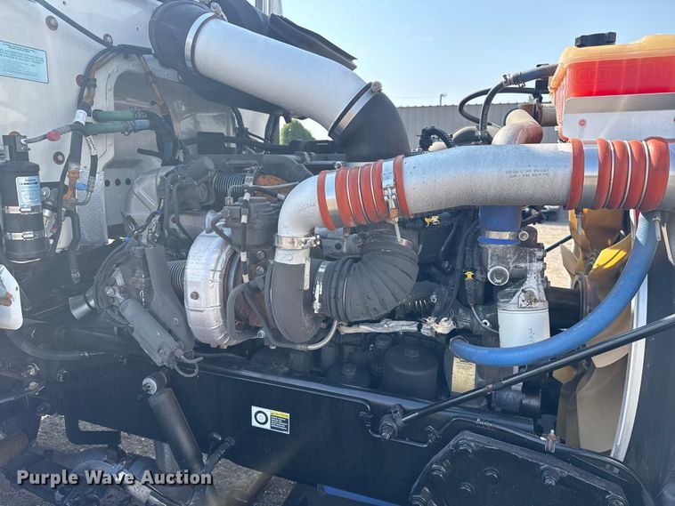 image for item EG1230 2011 Peterbilt  386 semi truck