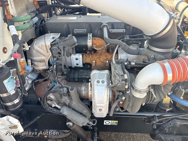 image for item EG1230 2011 Peterbilt  386 semi truck