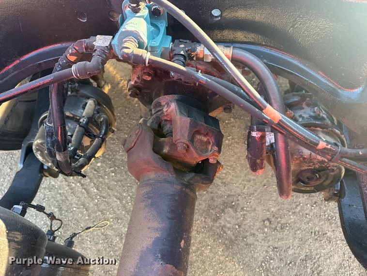 image for item EG1865 2012 Peterbilt 384 semi truck