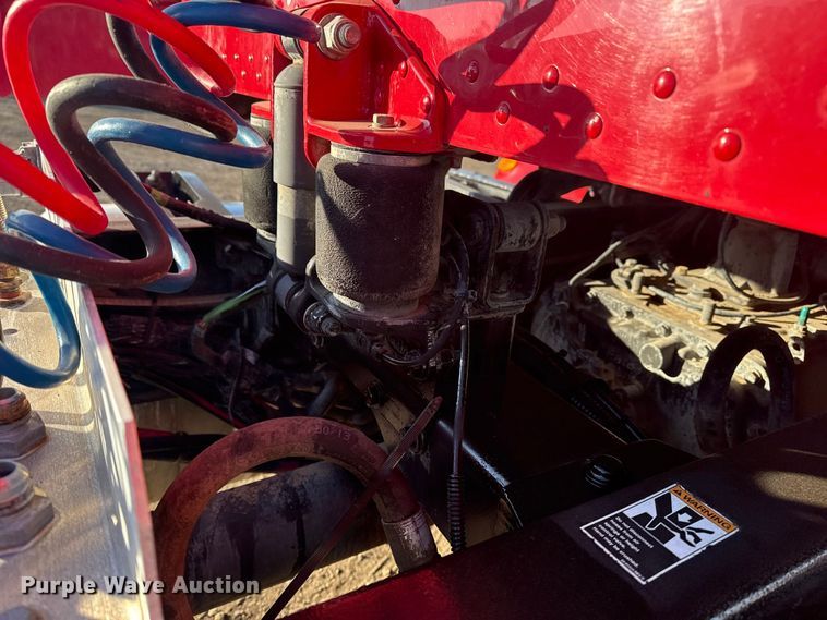 image for item EG1865 2012 Peterbilt 384 semi truck