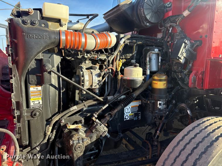 image for item EG1865 2012 Peterbilt 384 semi truck