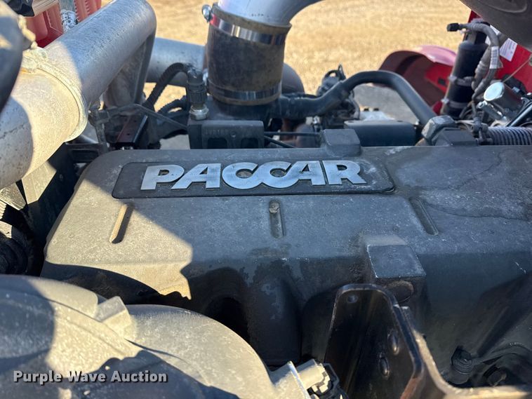 image for item EG1865 2012 Peterbilt 384 semi truck