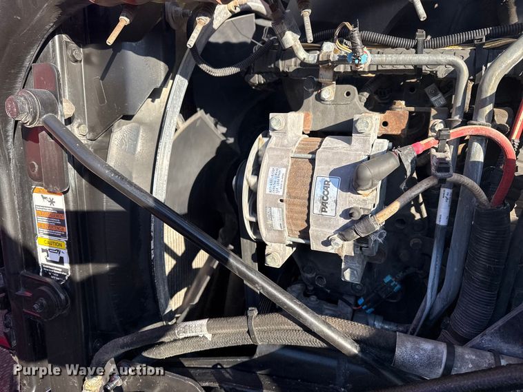 image for item EG1865 2012 Peterbilt 384 semi truck