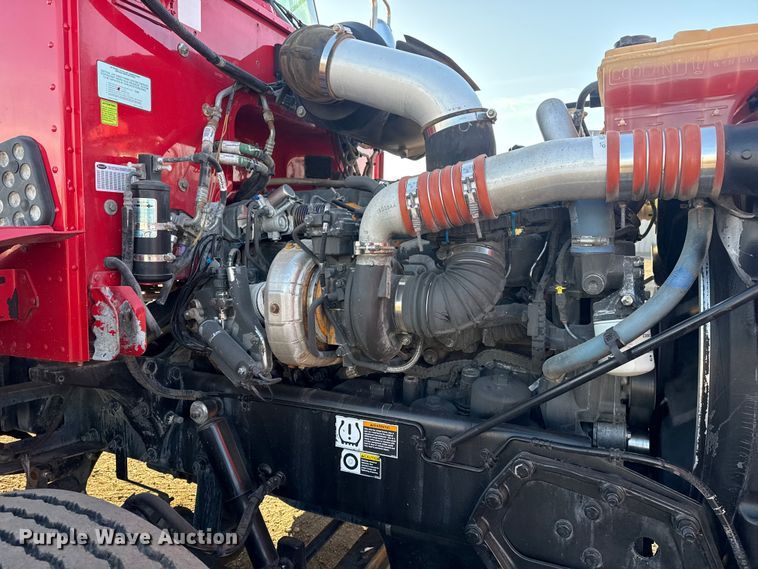 image for item EG1865 2012 Peterbilt 384 semi truck