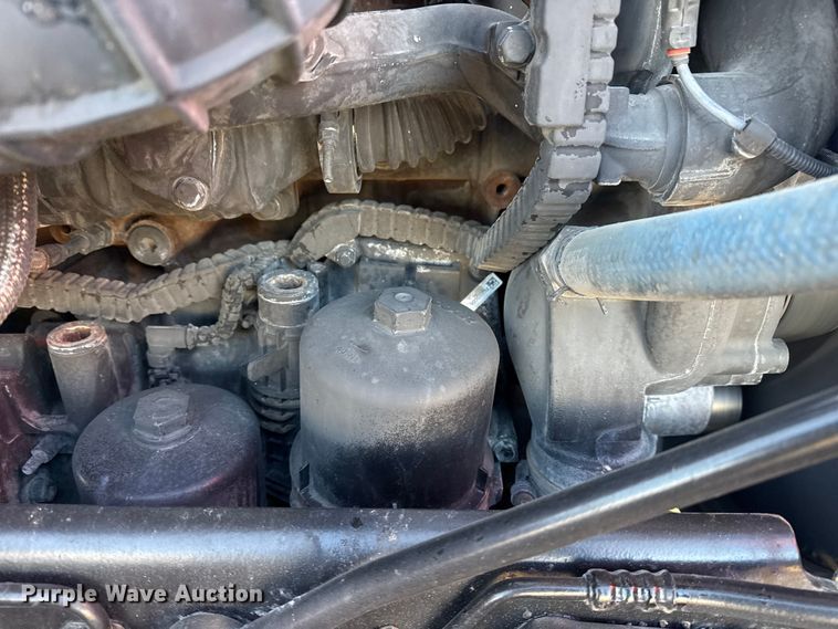 image for item EG1865 2012 Peterbilt 384 semi truck