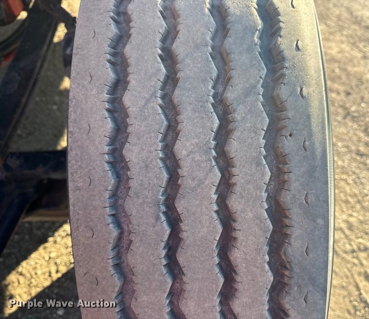 image for item EG1865 2012 Peterbilt 384 semi truck