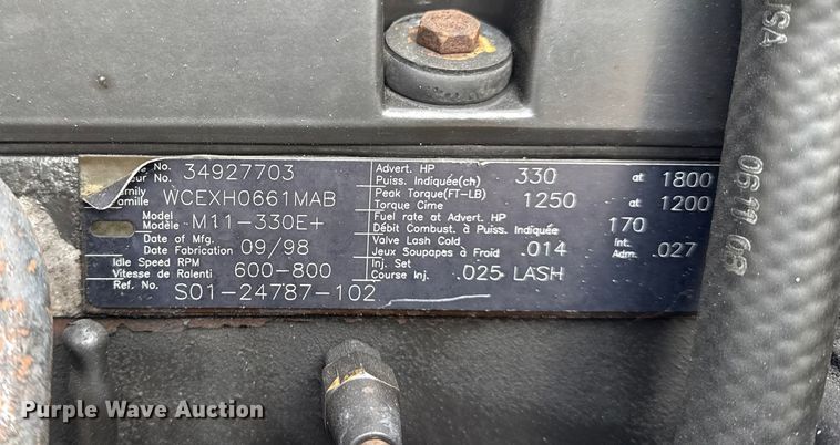 image for item EG1901 1999 Freightliner semi truck