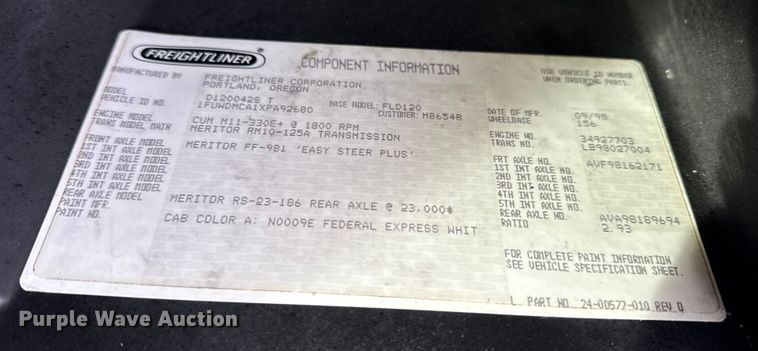 image for item EG1901 1999 Freightliner semi truck