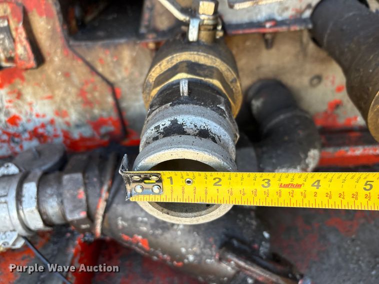 image for item EG8323 1994 International 4700 tank truck