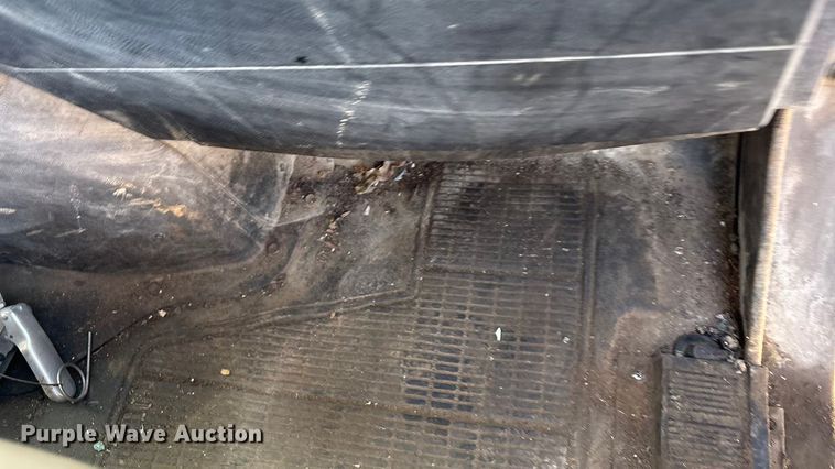 image for item EG8323 1994 International 4700 tank truck