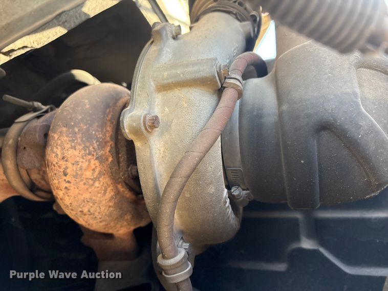 image for item EG8323 1994 International 4700 tank truck