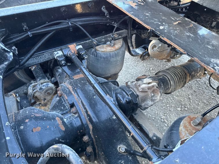 image for item EM2475 2016 Kenworth T680 semi truck