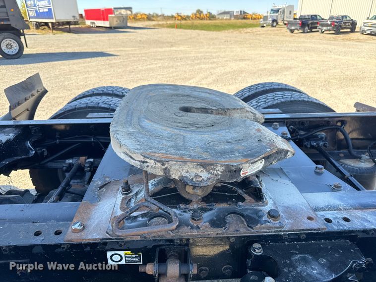 image for item EM2475 2016 Kenworth T680 semi truck