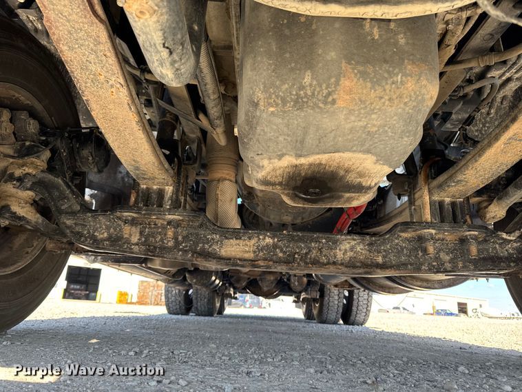 image for item EM2475 2016 Kenworth T680 semi truck