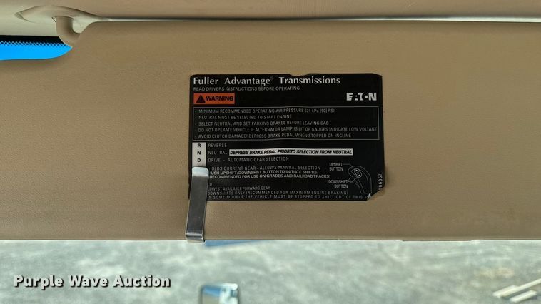 image for item EM2475 2016 Kenworth T680 semi truck