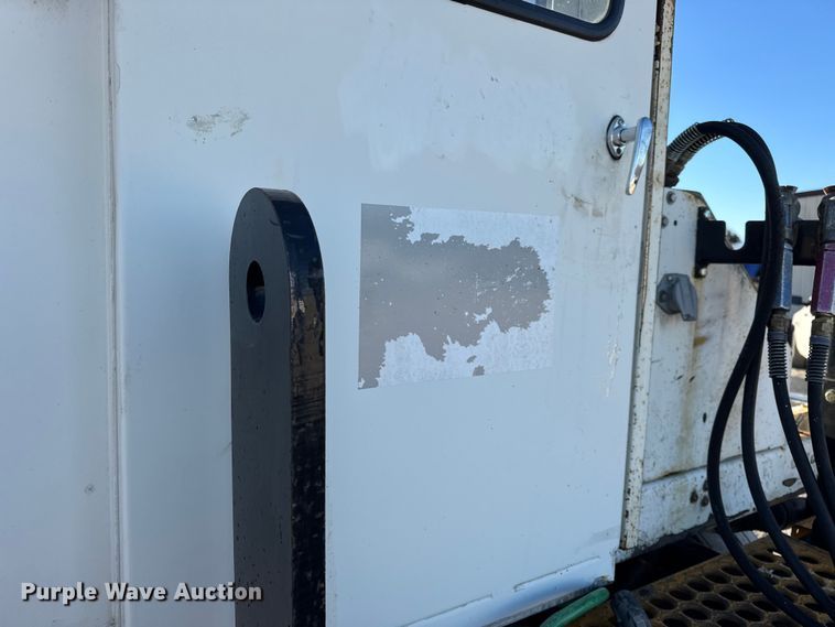 image for item EN0788 2014 Kalmar Ottawa yard truck